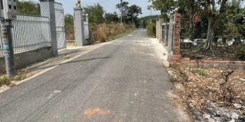 bán 2 lô ngang 10x50m2 thổ cư, sát bên SVĐ Minh Long. Giá 1ty050/lô