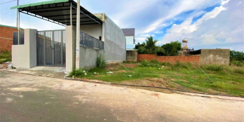 BÁN GÓC 2 MT 3.000M2 SÁT CHỢ, ĐƯỜNG NHỰA 25M, XUNG QUANH CÓ NHIỀU CÔNG 540TRIỆU