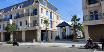 Bán căn góc full nội thất nhập khẩu 100%, DT 120m2 - 4 tầng, công viên Châu Á