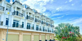 Ngộp bank nên cần bán gấp nhà 1 trệt 3 lầu