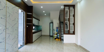 Bán Nhà Đại Mỗ-gần Mỹ Đình 5 Tầng-4 phòng,nội thất đẹp-đường lớn giá 2.9 tỷ