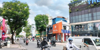 Nhà đẹp lung linh cách mạng tháng tám 8 tầng 17 X 15 Giá tốt