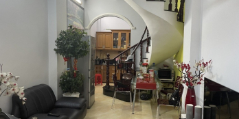 Bán nhà Nguyễn Đình Chiểu. Quận 3, khu an ninh, dân trí cao, 40m2, 4 lầu, 7,4 tỷ