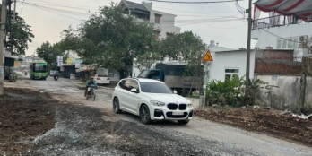 Chính củ cần bán gấp đất ngộp mặt tiền đường Lò Lu Quận 9. DT 6000m2 Giá 166 tỷ.