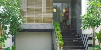 Cho thuê nhà làm văn phòng mặt tiền Trương Công Định vị trí đẹp