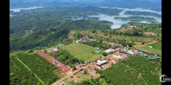 Mặt tiền Quốc lộ 28 sát UBND xã vị trí trung tâm của trung tâm KDL Tà Đùng