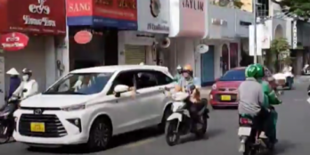 2 mặt tiền đường, đang cho thuê, có dòng tiền sẵn, nở hậu