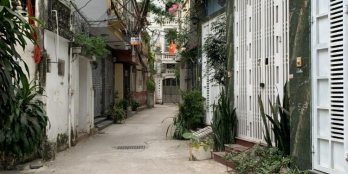 Bán nhà Trương Định, LÔ GÓC NGÕ THÔNG, 5 tầng ở luôn, giá 4.2 tỷ