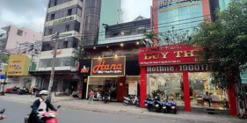 Hạ 10 tỷ - cần bán gấp MT Nguyễn Cư Trinh, Q1 - 10x18m - 2 tầng - HĐ thuê 200 tr