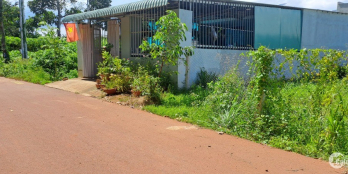 Giảm sâu lắm rồi 425m2 đất đường nhựa mặt tiền gần chợ anh chị ơi !