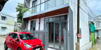 Nhà hẻm 44 CMT8 xe hơi vào tới nhà