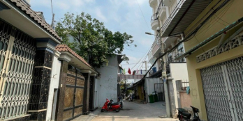 BÁN ĐẤT xây CHDV, Toà nhà tại Quận 7. Ngang 8,5m x 22m, đường ô tô vào thoải mái