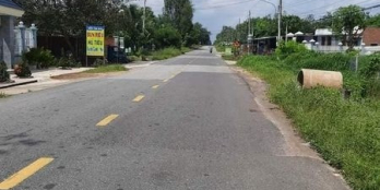 CẦN BÁN ĐẤT THỊ XÃ 1.280M2 ĐẤT ĐỐI DIỆN CTY GIÀY DA, TIỆN KINH DOANH. GIÁ 480 TR