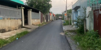 Đất Phuoecs Bình, cách cty Vedan chỉ 2km, đường nhựa, dân cư đông.