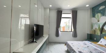 Bán nhà mặt tiền chợ kinh doanh mua bán, đường 20m xây 1 trệt 3 lầu, 5x20m