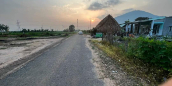 BỂ NỢ CÁ ĐỘ BÁN RẺ 4. 210M2 ĐẤT SAU CHỢ MINH HƯNG, TIỆN LÀM XƯỞNG, GIÁ CHỈ 860 T