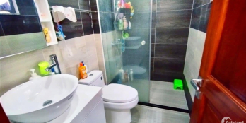 Nhà đẹp ở ngay, thiết kế tinh tế thoáng mát, hẻm ô tô, sổ vuông vức