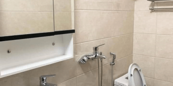 Bán nhà mặt ngõ kinh doanh, lô góc ô tô vào nhà phố Lạc Long Quân, Cầu Giấy