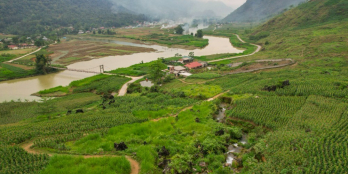 đón sóng cao tốc hà giang , cắt lỗ bán nhanh mảnh đất mặt tiền rộng tại quản bạ