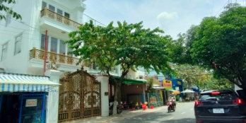 NHÀ MẶT TIỀN ĐƯỜNG TÁN KẾ NGAY TRUNG TÂM TP BẾN TRE