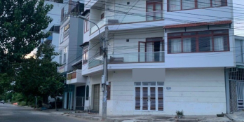 BÁN NHÀ 4 TẦNG -CĂN GÓC -MẶT TIỀN ĐƯỜNG NGUYỄN DỮ -CÁCH BẾN DU THUYỀN, BIỂN 500M