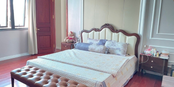 BÁN BIỆT THỰ VINHOMES MẶT TIỀN KINH DOANH 21.5M SÁT HỒ Ở NGAY GIÁ 65 TỶ