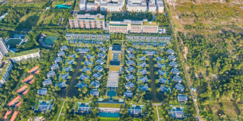 Bán khách sạn 22 phòng cách biển 300m, ngay căn góc 3 mặt tiền tại Bãi Trường Ph