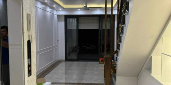 Bán căn nhà xây mới độc lập 60m2 đã hoàn thiện, có thang máy, oto đỗ cửa