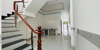 Bán nhà xây sẵn 4x26 ngay ngã tư định hòa.