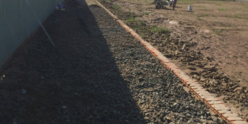 Ngày hôm nay ai muốn kiếm truyện vô nhà sách Còn kiếm đất nền giá rẻ thì tìm em