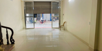 Bán nhà 4 tầng lô góc, mặt đường Bồ Xuyên, Tp.Thái Bình