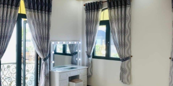 Nhà 2 lầu,hoàn công, đs2 khu nam long, full nội thất cao cấp,có mương hở