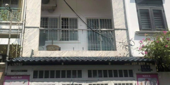 Hẻm Vip 14 Ngô Tất Tố, sát Quận 1, 4.5x16.5m, 14.5 hạ còn 12.8 tỷ, Quá kẹt