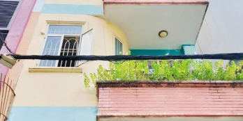 Nhà 4 Tầng mới đẹp ở ngay đường Cô Giang quận 1 giá cực rẻ chủ cần bán gấp