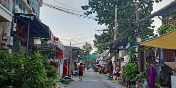 Q7-BÁN NHÀ MẶT TIỀN KINH DOANH- HẺM XE HƠI THÔNG TỨ PHÍA-DIỆN TÍCH LỚN- GIÁ TỐT