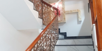 Nhà 2 lầu đường b11 khu hưng phú 7,8 tỷ, full nội thất, sổ hoàn công