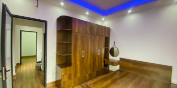 Bán nhà 4 tầng, sổ đỏ 45m mặt tiền 4.2m, lô góc ngõ ô tô, Trần Lãm, Tp.Thái Bình