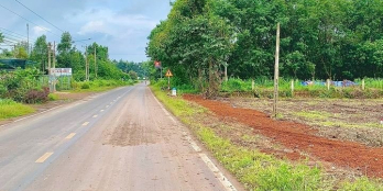 LỖ NẶNG BÁN 6 LIỀN LÔ ĐẤT LIỀN KỀ ĐỐI DIỆN KHU CÔNG NGHIỆP BECAMEX, GIÁ 490 TRIỆ