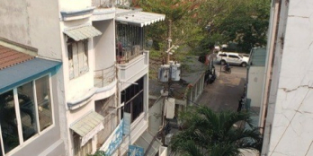 Bán nhà Khu Bàn cở Hẻm 2 xe hơi 10m Phan Văn Trị đối diện Emart