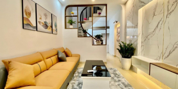 Bán nhà phố Lĩnh Nam, 35m2 , ngõ 3 gác tránh SH , 0945676597