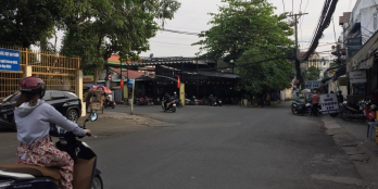 Bán nhà đường Số 11  Sát  Đỗ Xuân Hợp , P.Phước Bình .Nhà 1 trệt 2 lầu Nhỉnh 9tỷ