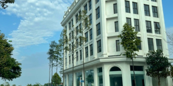 siêu phẩm tòa nhà 6 tầng với 3 mặt tiền trục chính đường LẠC LONG QUÂN RỘNG 60M