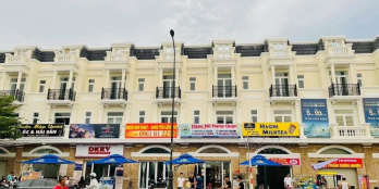 Bán nhà phố trong KDC hiện đại, văn minh Icon Central, sổ hồng trao tay