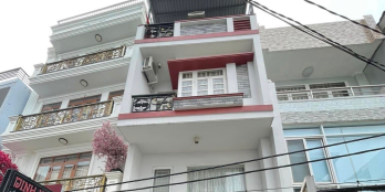 Căn nhà có 1 - 0 - 2 tại q7 . Ở ngay