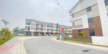 Cơ hội đầu tư giá đáy căn nhà phố 100m2x3T đường lớn trong khu công nghiệp VSIP