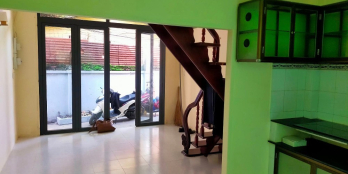 BÁN GẤP NHÀ 37m2, 4 tầng, HÒA HƯNG P12Q10( NGAY CMT8)