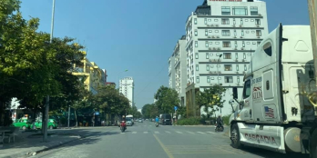 duy nhất nhà mặt phố lý nhân tông khu đô thị hud A gần cột đồng hồ giá ngộp thở