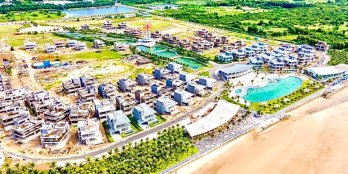 Căn hộ full nội thất, giá 2.4 tỉ agribank hỗ trợ vay ưu đãi có 500m biển riêng