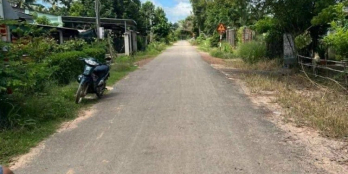 Ngộp lãi ngân hàng nên tôi cần bán 6 lô đất thỏ 2 mt giáp khu công nghiệp