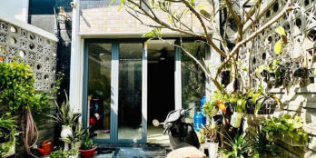 Biệt thự mini, chỗ đậu xe, thiết kế đẹp, giếng trời thoáng mát, nở hậu